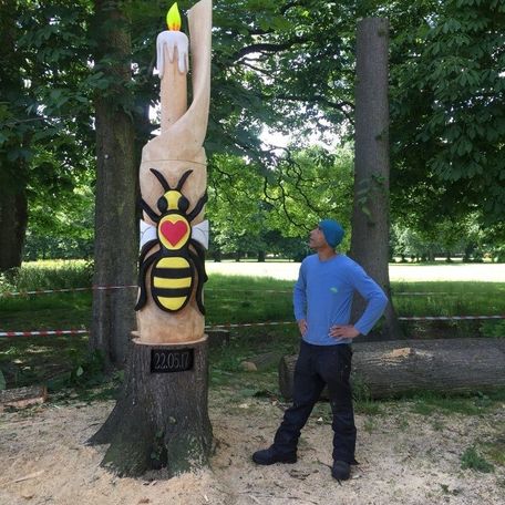  Mancchester Bee. Longford Park 