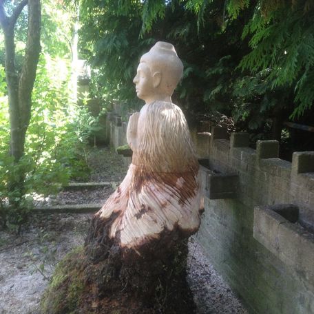  Buddha now installed on stump 