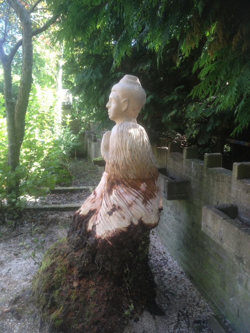  Buddha now installed on stump 