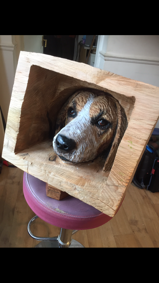 Beagle head carving
